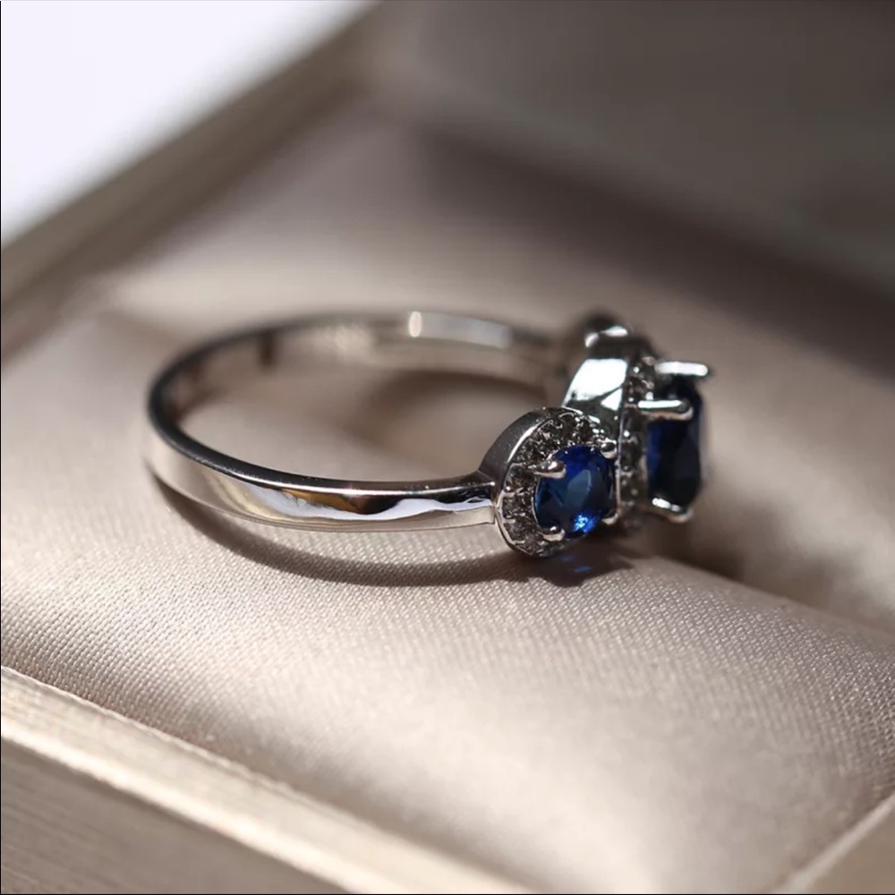 New Blue Round Cubic Zirconia Ring - Picture 4 of 4